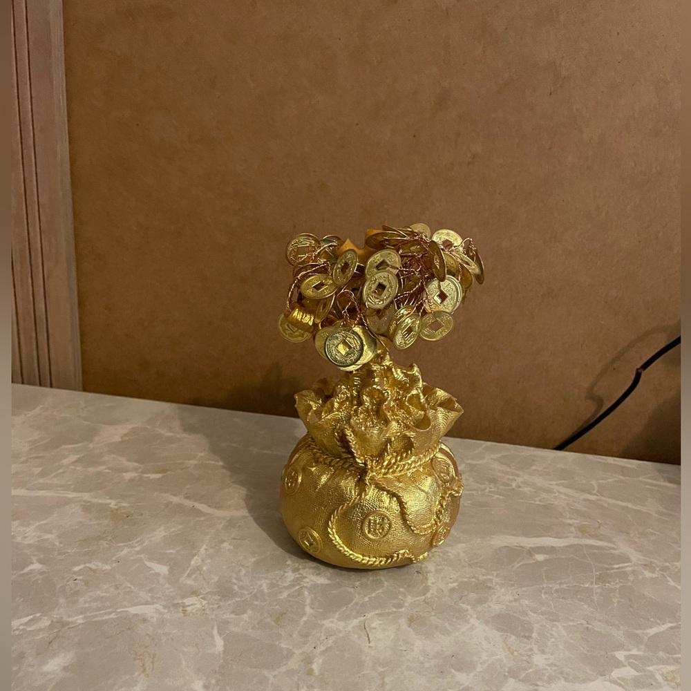 Amazon Gold Coin Tree Decor